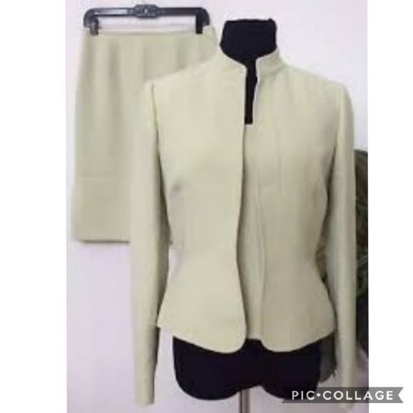 ❤ HOST PICK ❤ 3-Piece Tahari Skirt Suit - Picture 2 of 8